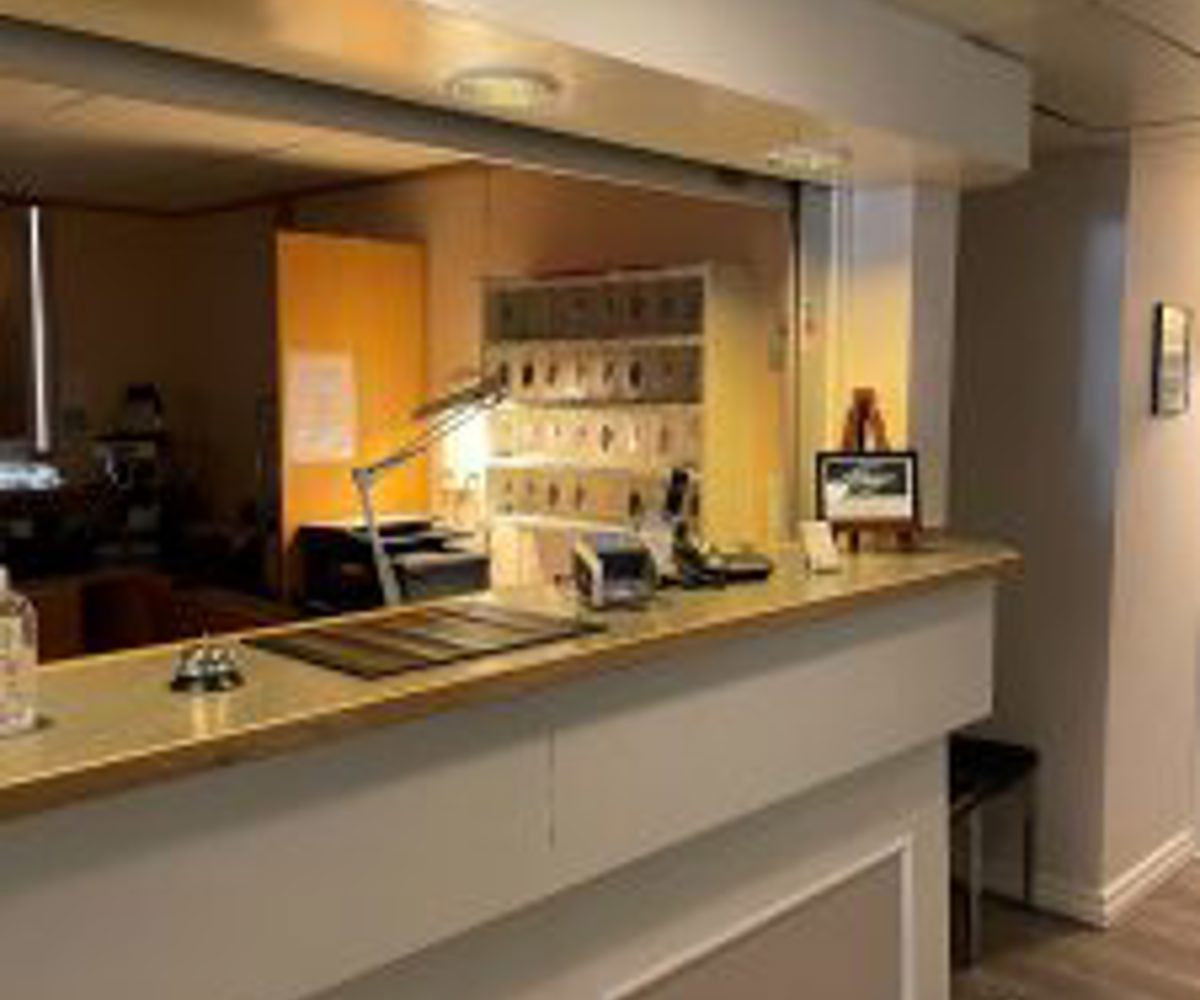 Hotell Z 225X300
